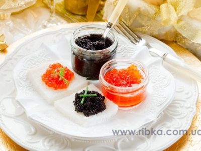 Ікра чорна, червона, рожева, частикова.